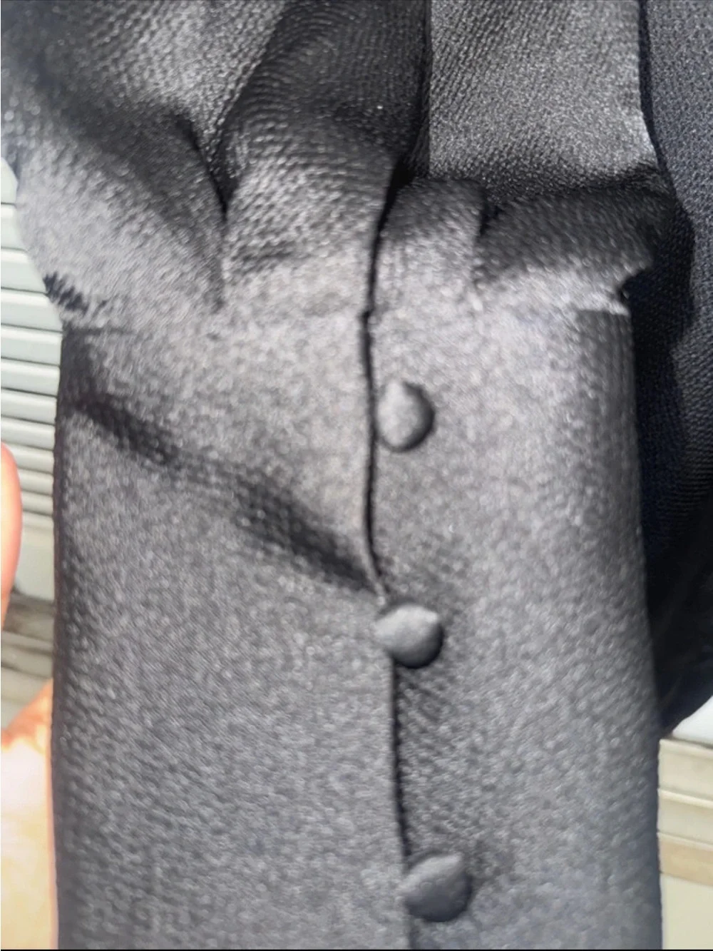 Express chic black